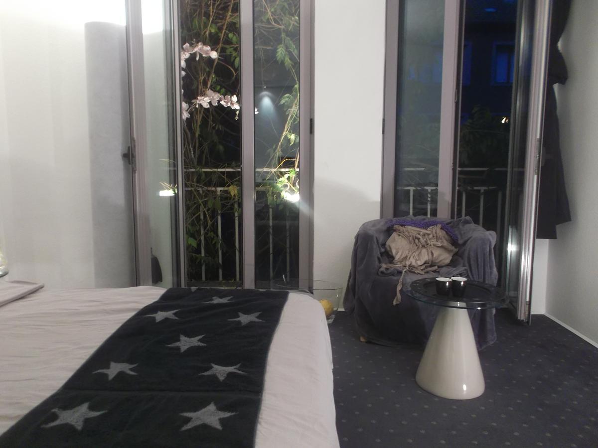 ปัลลัซโซ อัลฟอนโซ Apartment อาเคิน ภายนอก รูปภาพ