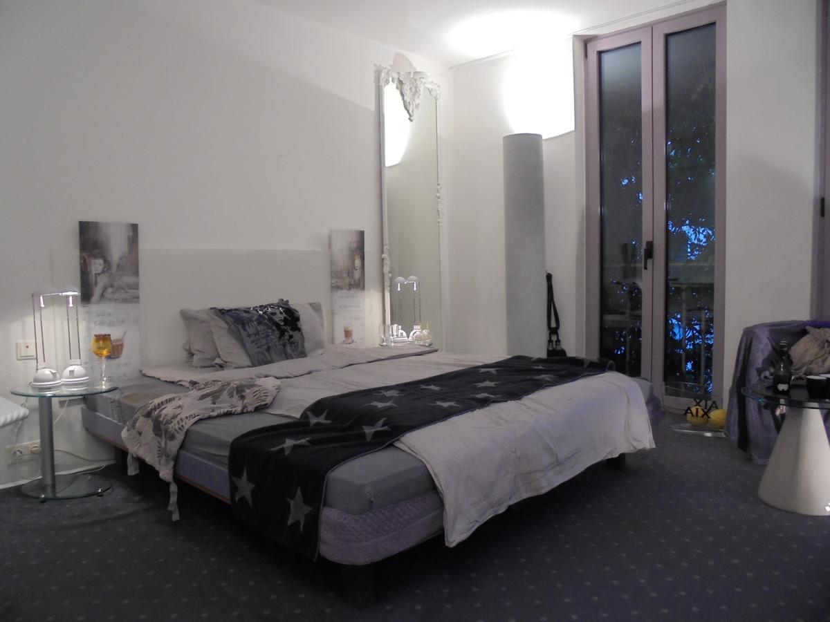ปัลลัซโซ อัลฟอนโซ Apartment อาเคิน ภายนอก รูปภาพ
