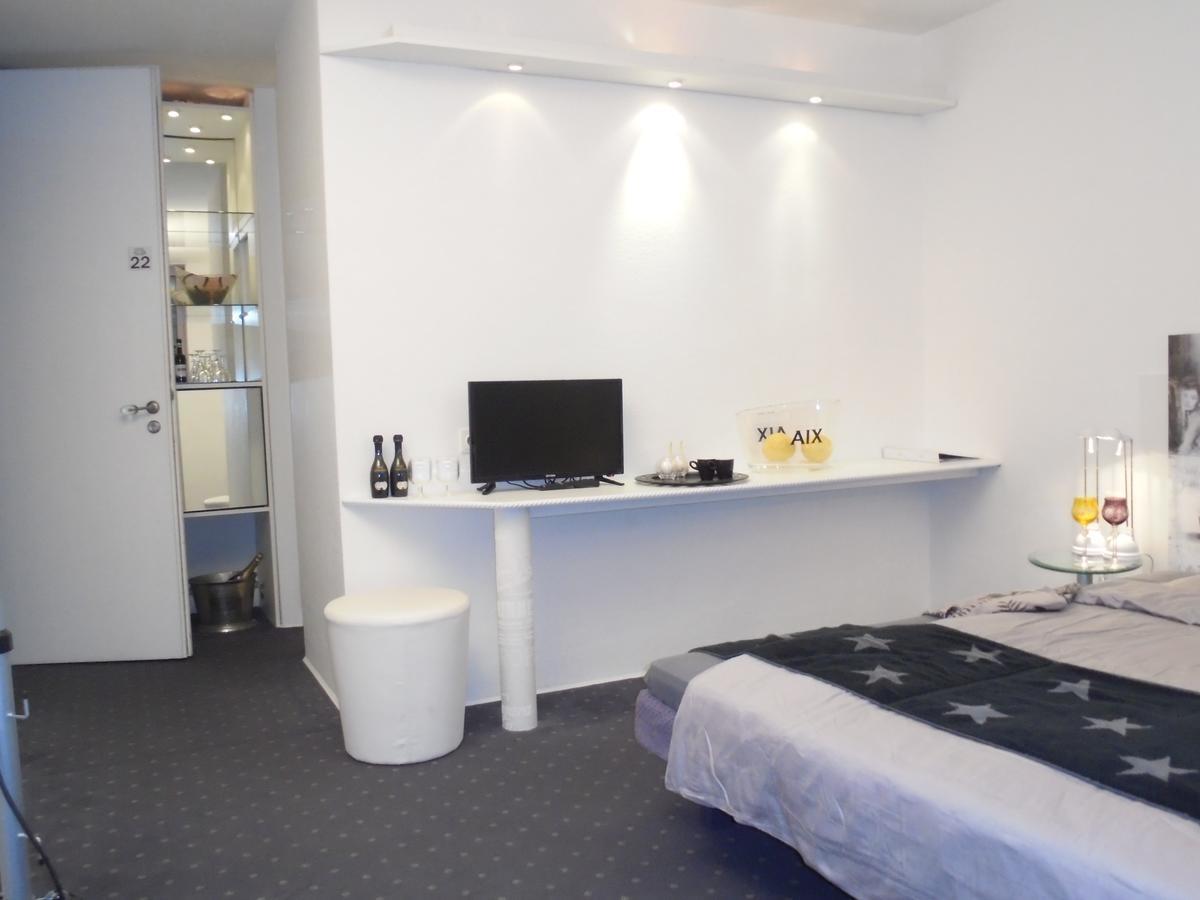 ปัลลัซโซ อัลฟอนโซ Apartment อาเคิน ห้อง รูปภาพ